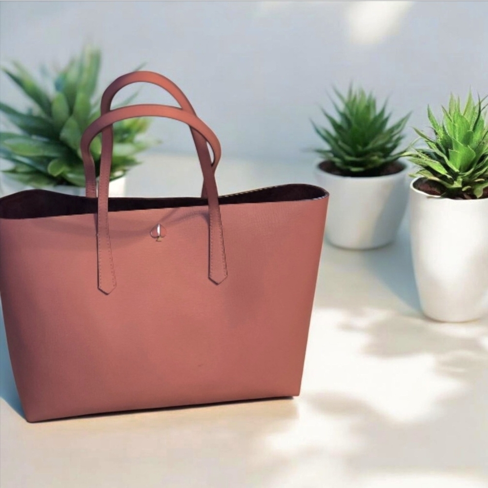 Kate Spade Molly Hearts Large Tote w/ Matching Pouchette, Like New, No Callouts - Picture 3 of 5